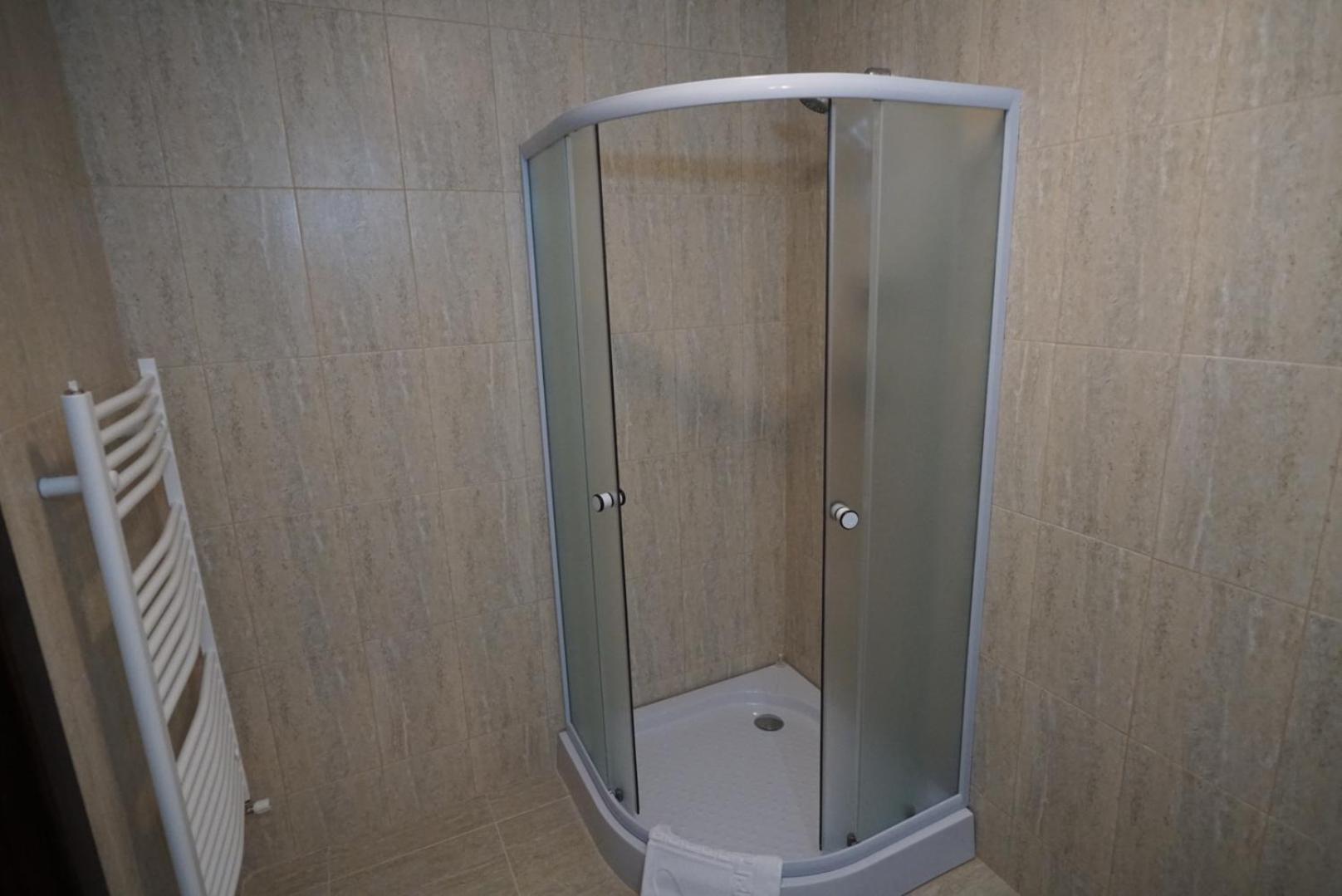 Conacul Lacurilor Hotell Băile Herculane Exteriör bild